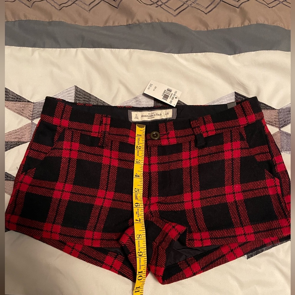 Abercrombie &Fitch shorts.